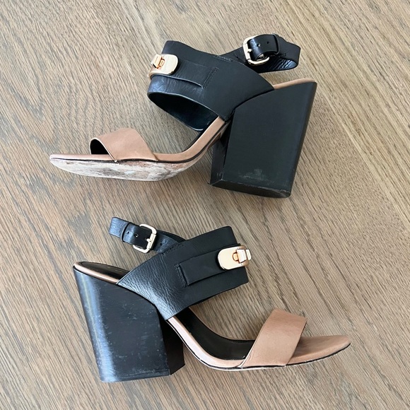 Coach Dennis Turnlock Open Toe Slingback Block Heels Sandals Tan Black Gold 8.5 - Picture 7 of 16